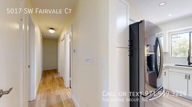 Building Photo - 5017 SW Fairvale Ct