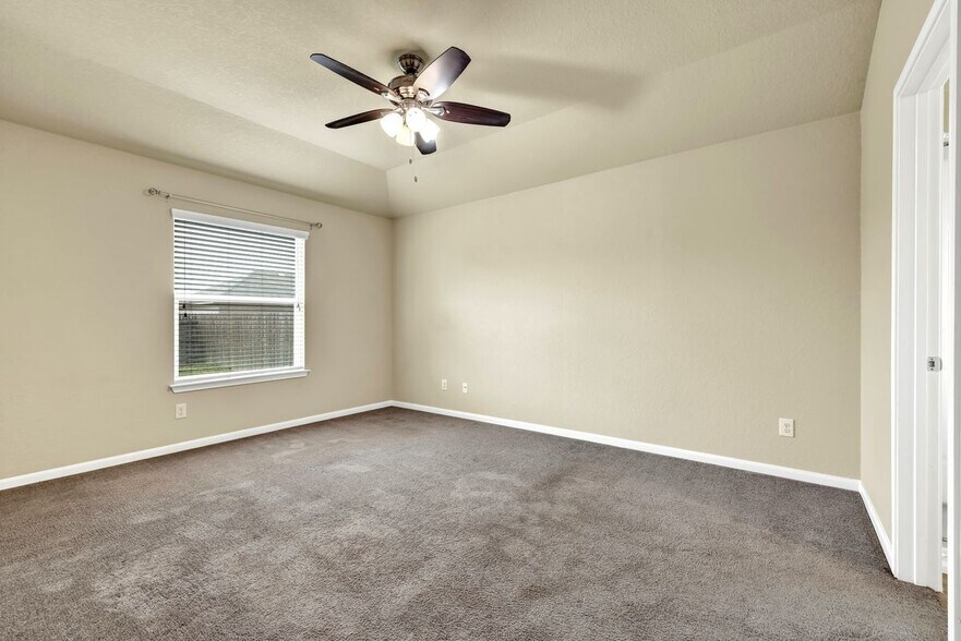 Building Photo - 1048 Lilac Wind