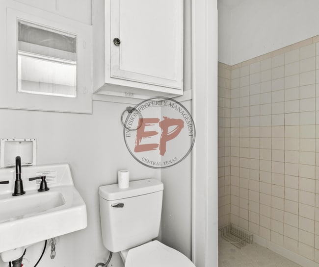 Building Photo - 516 N 31st St