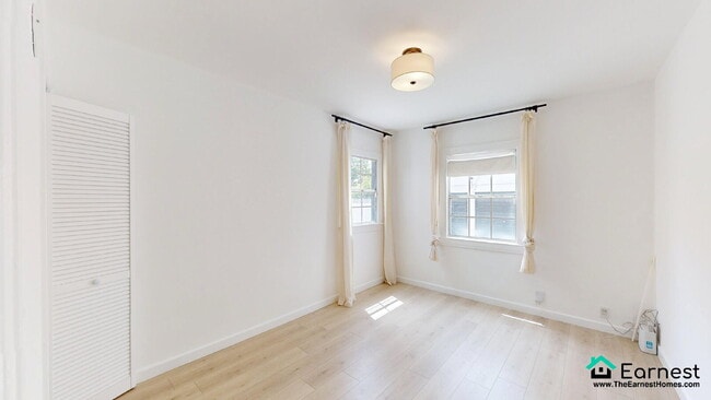 Building Photo - Charming 3BR/2BA Home in Prime Los Angeles...