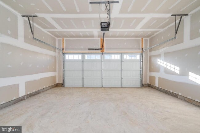 Building Photo - 192 Ludgate Mnr