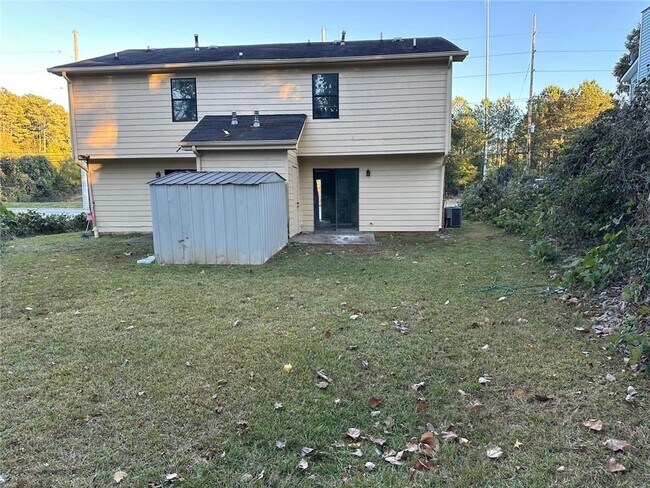 Building Photo - 880 Five Forks Trickum Rd SW