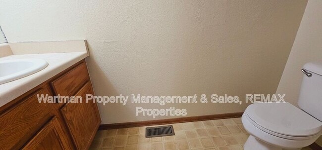 Building Photo - 6555 Holt Dr