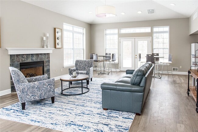 Building Photo - 1609 Hill Park Ct