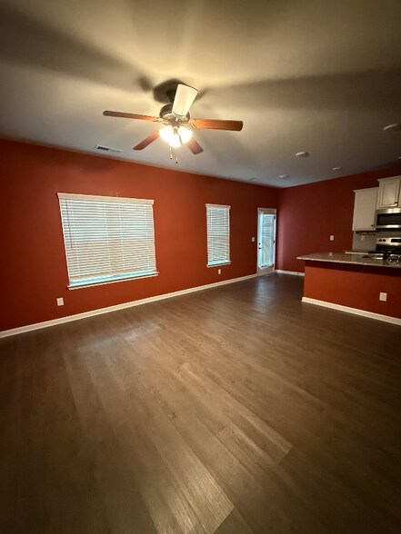 Building Photo - 1050 Mcconaughy Ct