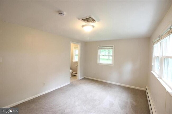 Building Photo - 4401 Jackson Pl