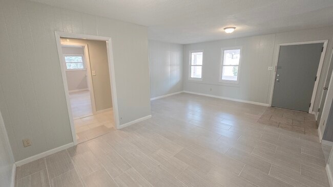 Building Photo - 1384 Aldrich St NE