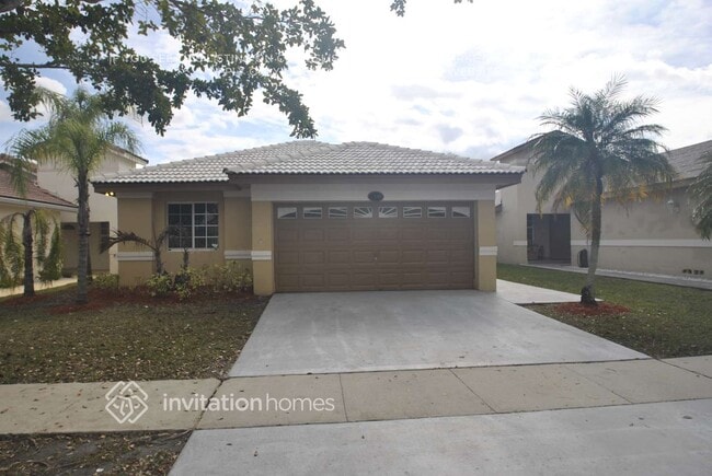 Building Photo - 17680 SW 4th Ct