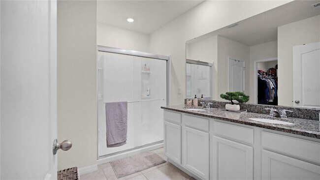 Building Photo - 5402 Pine Lilly Dr