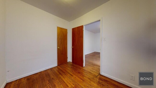 Building Photo - 411 E 70th St