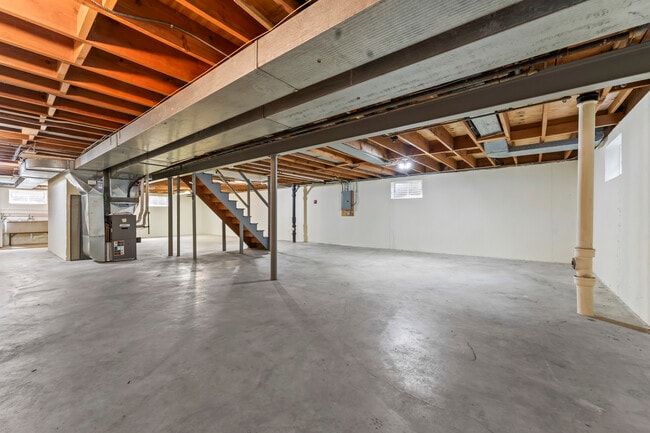 Building Photo - 407 E Berkshire Ln