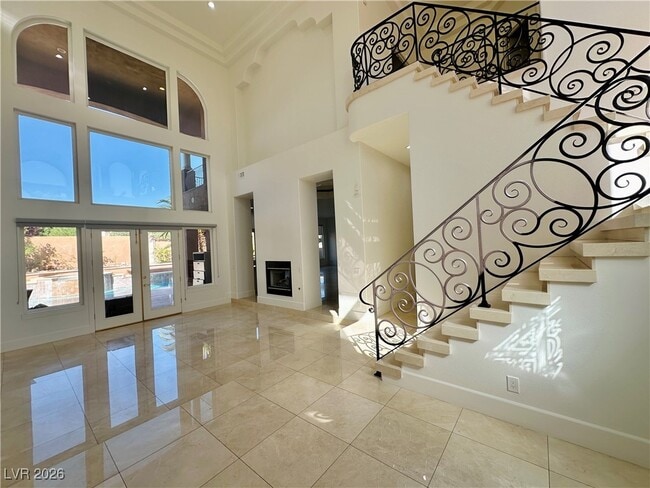 Building Photo - 2025 Grouse St