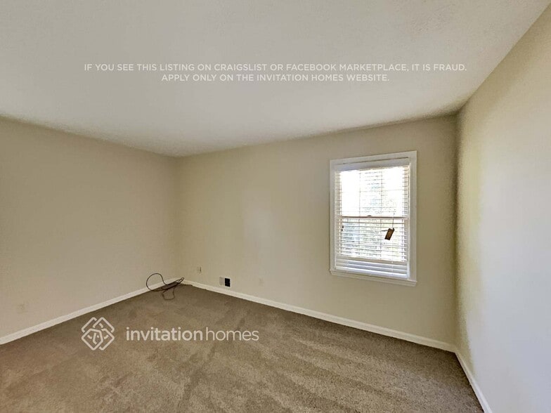 Building Photo - 3158 Larkspur Cir SW