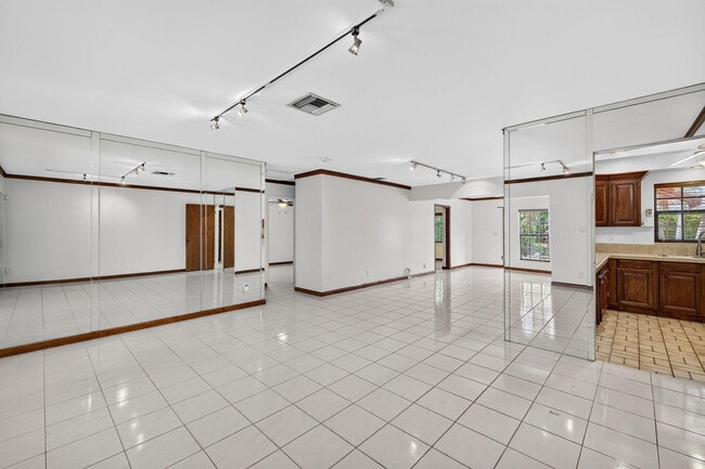 Building Photo - 2060 Tropic Isle