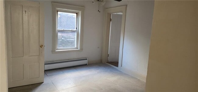 Building Photo - 604 Blackstone St