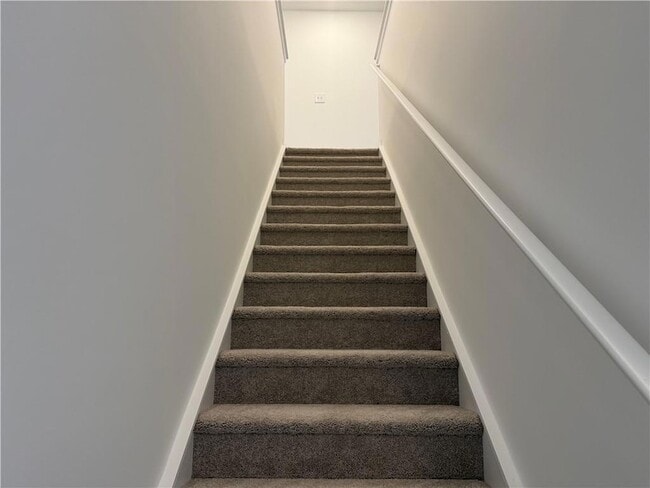 Building Photo - 6715 Armonia Dr