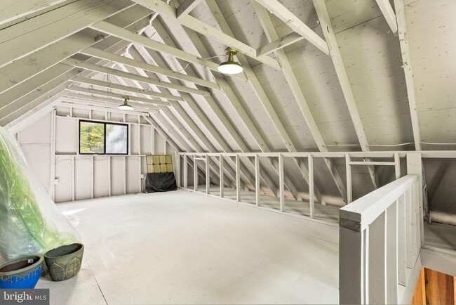 Building Photo - 1850 Ridge Rd
