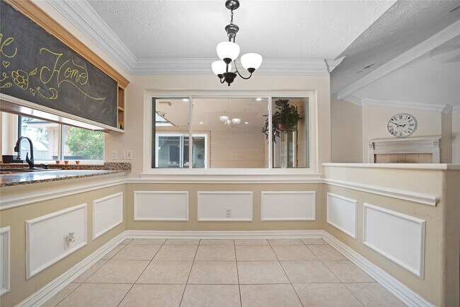 Building Photo - 17119 Mellow Ridge Dr
