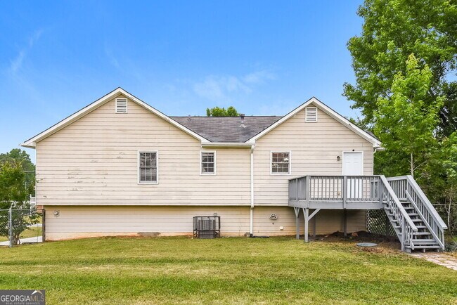 Building Photo - 28 Sweetwater Dr