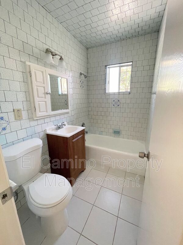 Building Photo - 3558 E 56th St