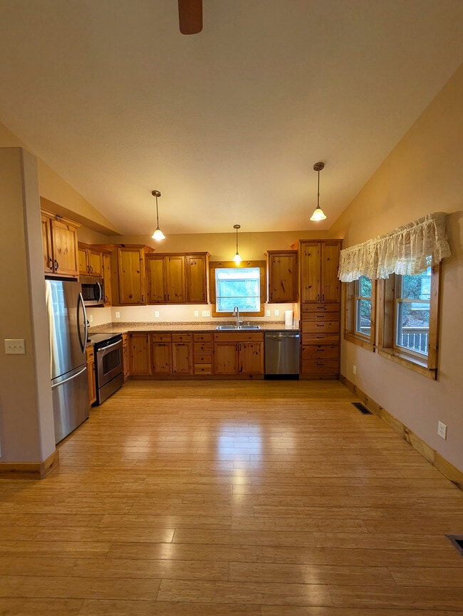 Building Photo - 291 Leamon Dr