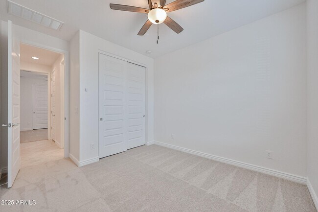 Building Photo - 8806 W Orange Dr