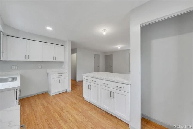 Building Photo - 32 Highland Dr