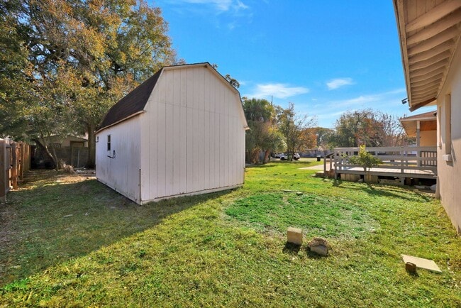 Building Photo - Stunning 3-Bedroom, 2-Bath Home in Desirable Mandarin Neighborhood!