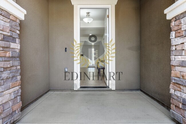 Building Photo - 1632 N Broadbent Ln