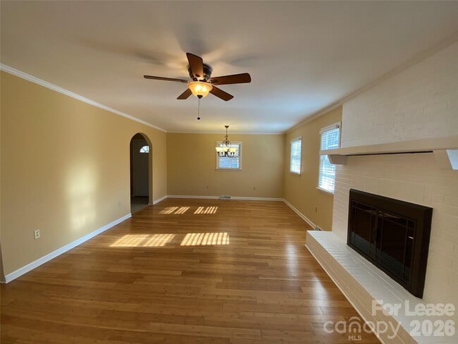 Building Photo - 203 Ratchford Farm Rd