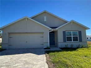 Building Photo - 1913 NW 24th Pl