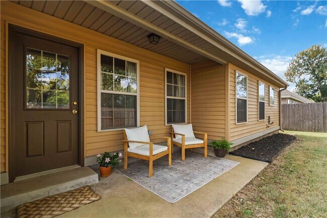 Building Photo - 3000 SW Wentworth Ave