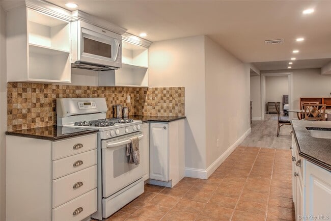 Building Photo - 17 Cobbler Ln