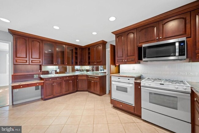 Building Photo - 107 Sorrel Dr