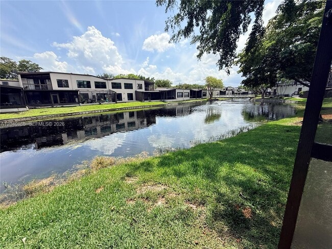 Building Photo - 9717 N New River Canal Rd