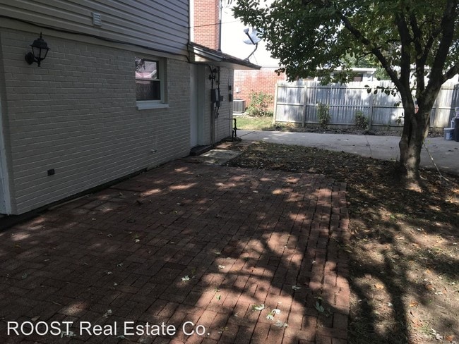 Building Photo - 7642 Harshmanville Rd