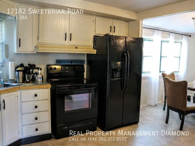 Building Photo - 17182 Sweetbriar Road-