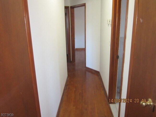 Building Photo - 138 Haverhill Ave