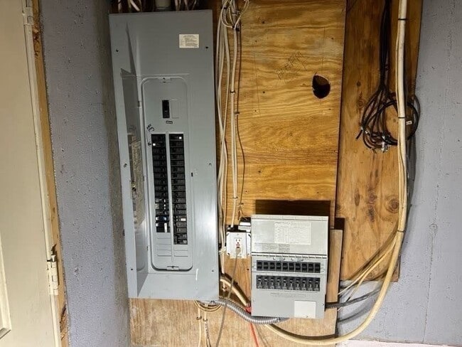 Building Photo - 1565 West St