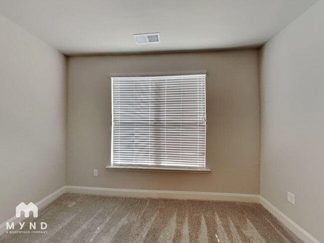 Building Photo - 3417 Sumersbe court