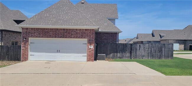 Building Photo - 3417 W Pinot Ln