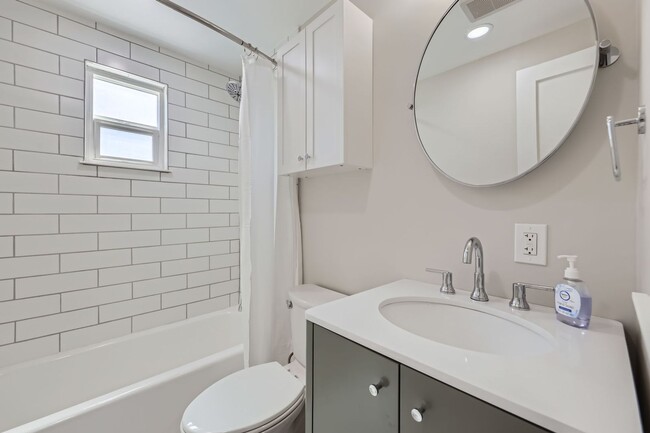 Building Photo - Bright, Modern Living in the Heart of Berk...