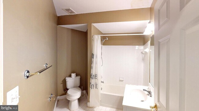 Building Photo - 309 Pure Spring Crescent