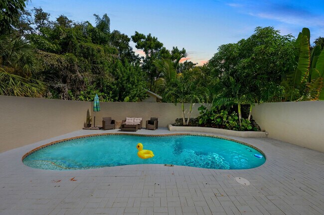 Building Photo - 2229 Alice Rd