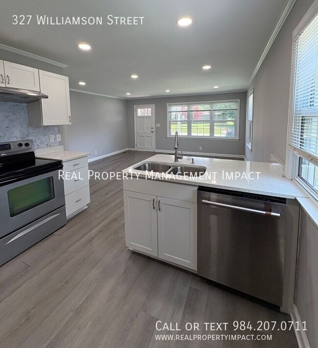 Building Photo - 327 Williamson St