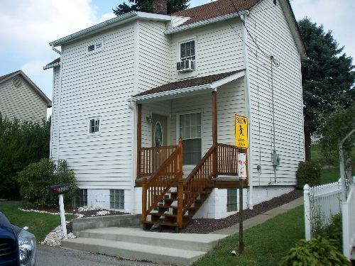 Primary Photo - Cute 2 Bedroom / 1.5 Bath home in Penn Tra...