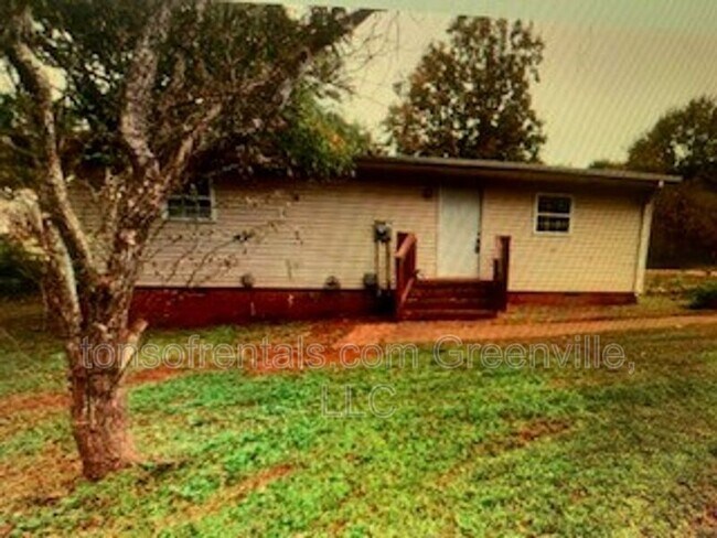Building Photo - 1501 Howard Dr