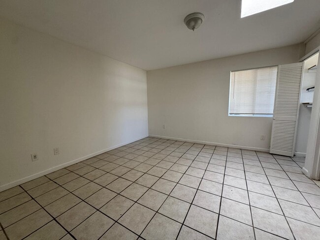 Building Photo - 27715 Cliffwood Ave