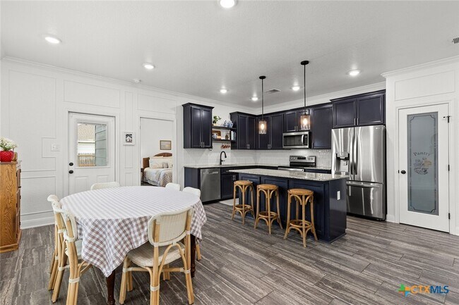 Building Photo - 1606 Flatland Trl