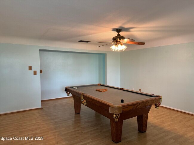 Building Photo - 155 Perth Ave